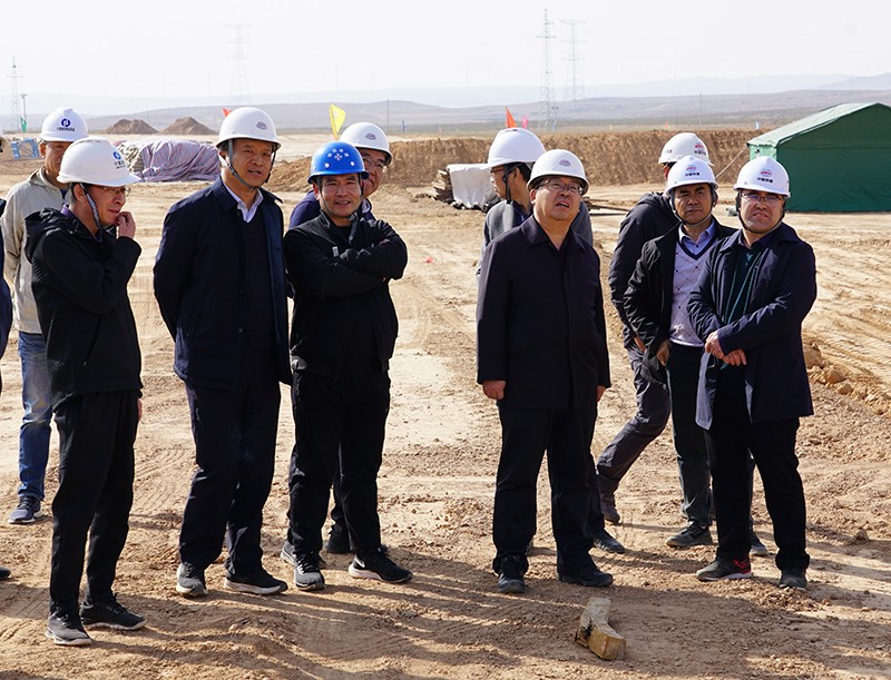 華光榮董事長、張興寧總經(jīng)理一行調(diào)研銀昆高速公路項(xiàng)目建設(shè)進(jìn)展情況